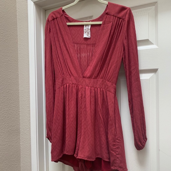 Red Long Sleeve Plunging Neck Romper - Picture 5 of 5